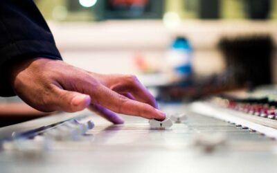 El tamaño sí importa: guía definitiva para elegir el cuadro perfecto para cada pared